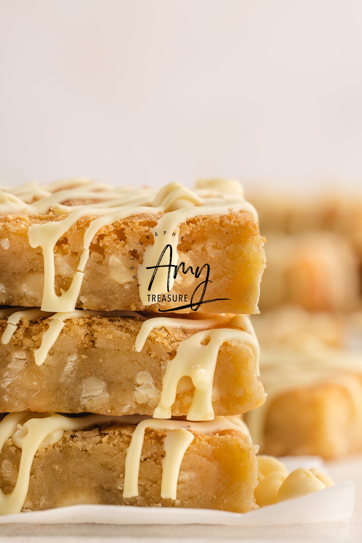 White Chocolate Blondies Exclusive