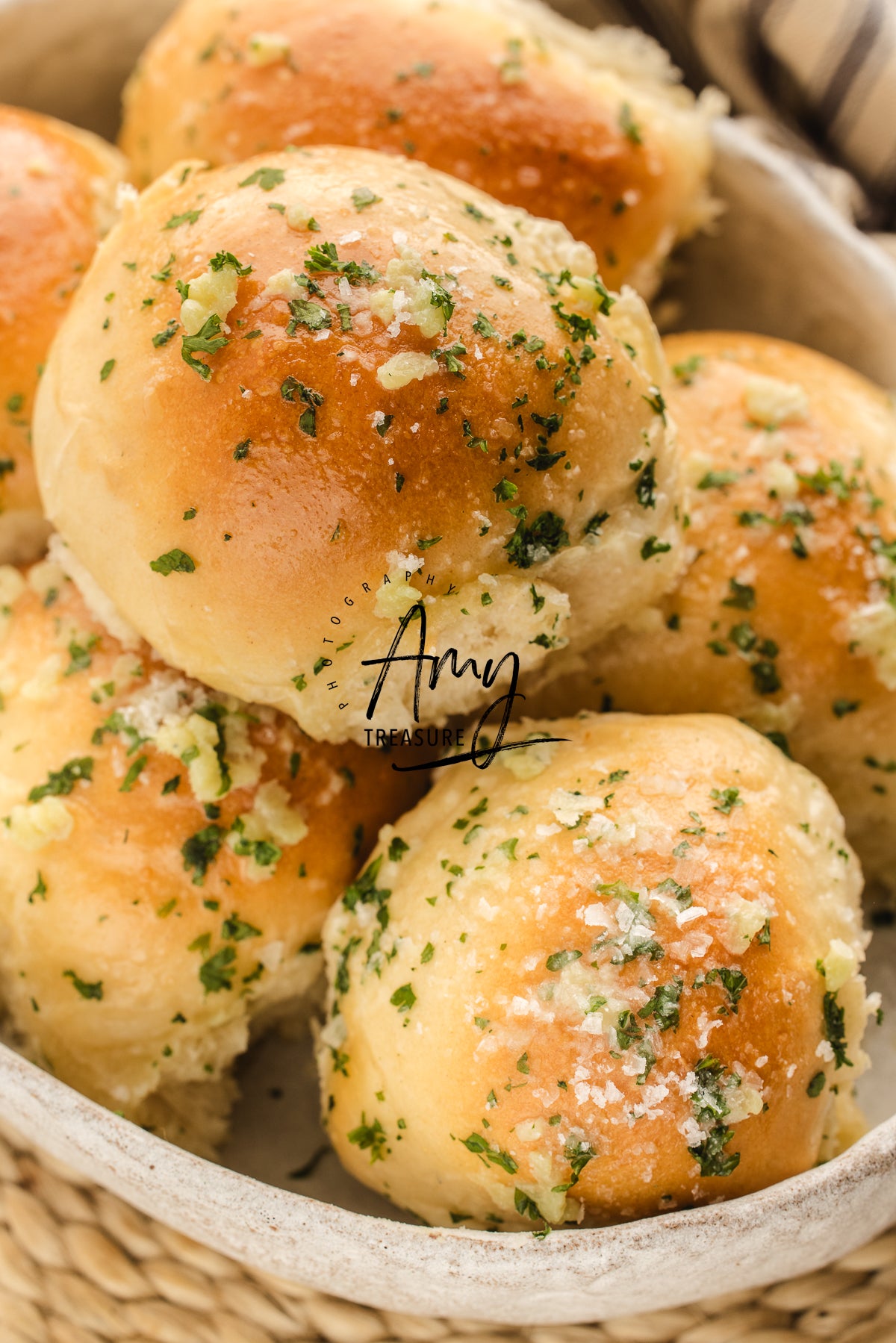 Garlic Rolls Exclusive