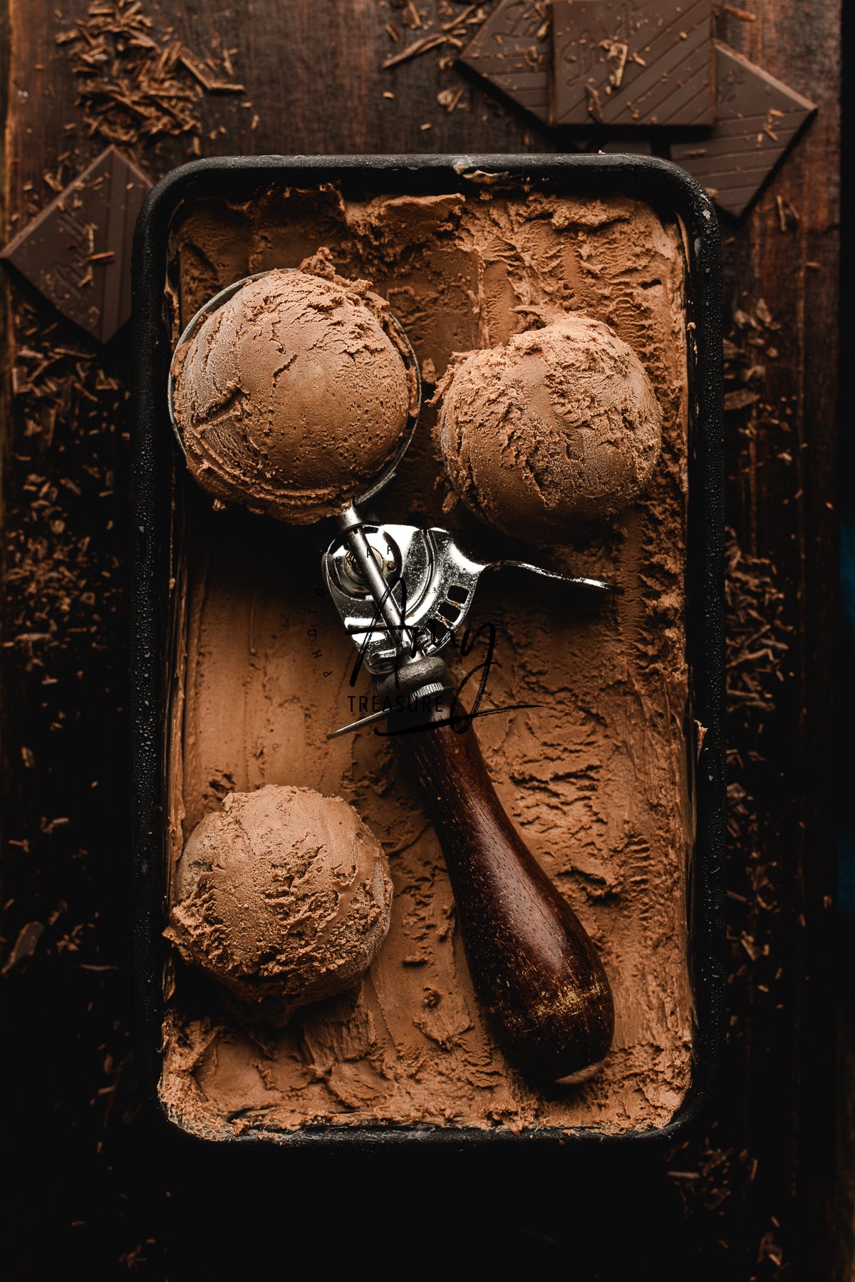 No-Churn Chocolate Ice Cream Exclusive