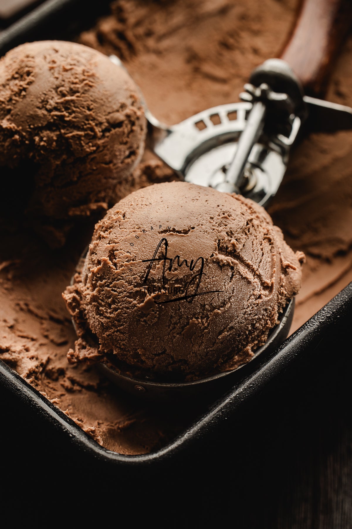No-Churn Chocolate Ice Cream Exclusive