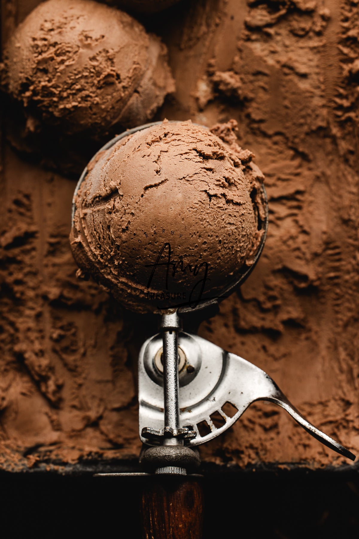 No-Churn Chocolate Ice Cream Exclusive